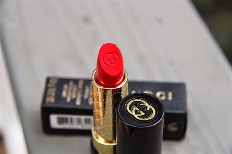 gucci luxurious moisture-rich lipstick in iconic red|Gucci lipstick.